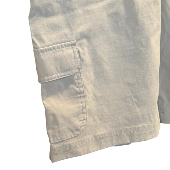 Eddie Bauer Tan Cargo Shorts with Belt Loops - Picture 4 of 8